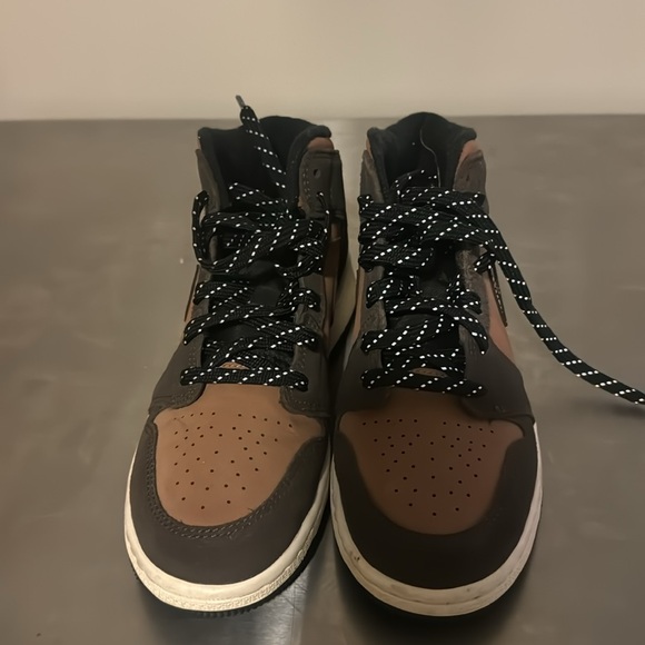 Brown air Jordan 1’s - Picture 2 of 4